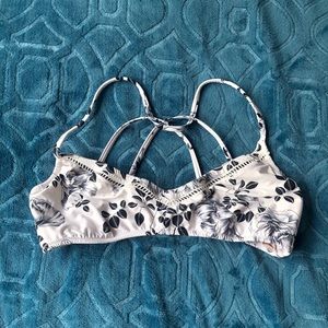White flower bikini top